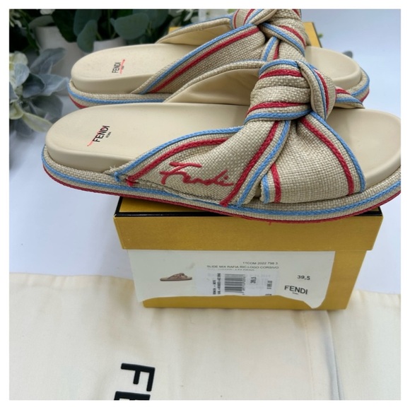 Fendi KNOT cursive sandals size 39.5 made in Italy - Picture 6 of 6